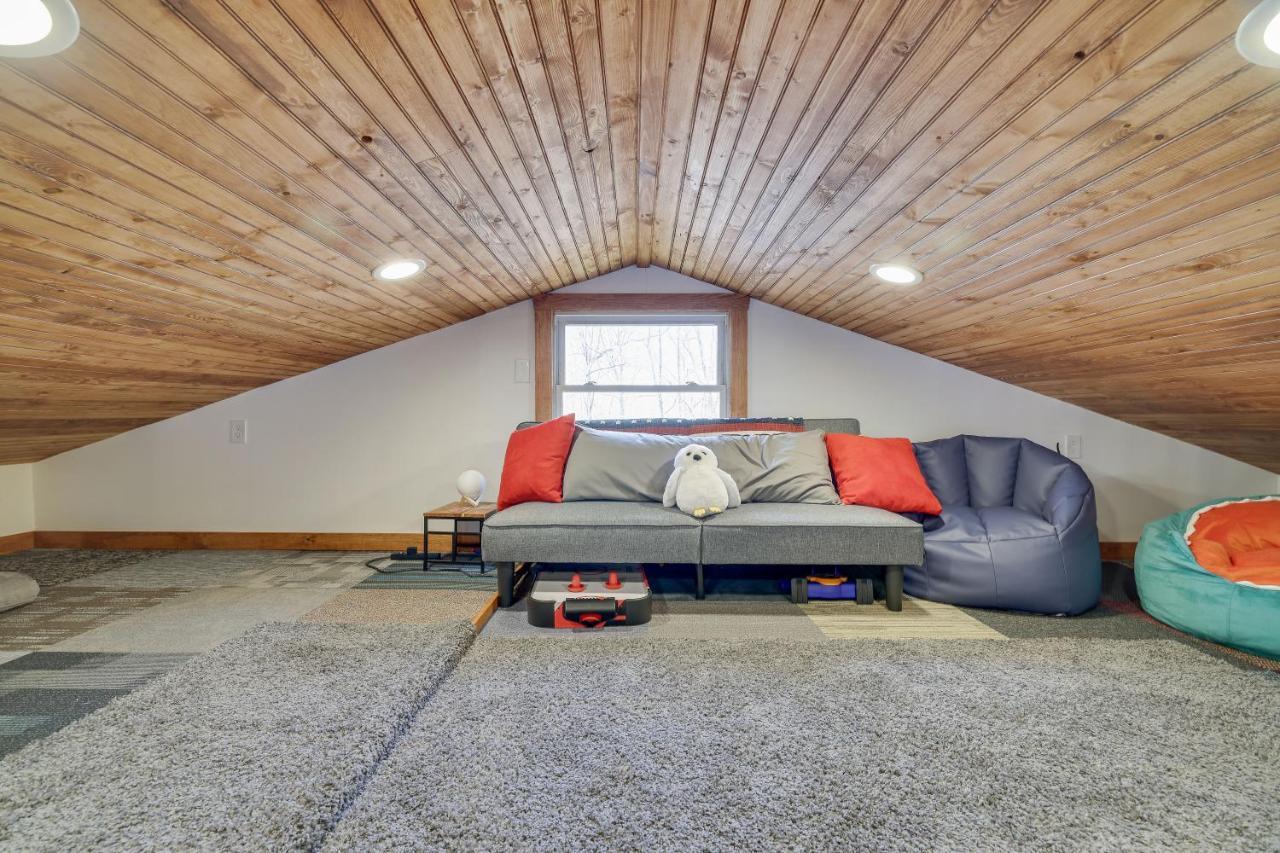 Premier Cozy Cabin - Free Amenities & Comm Indoor Pools Bushkill Exterior photo