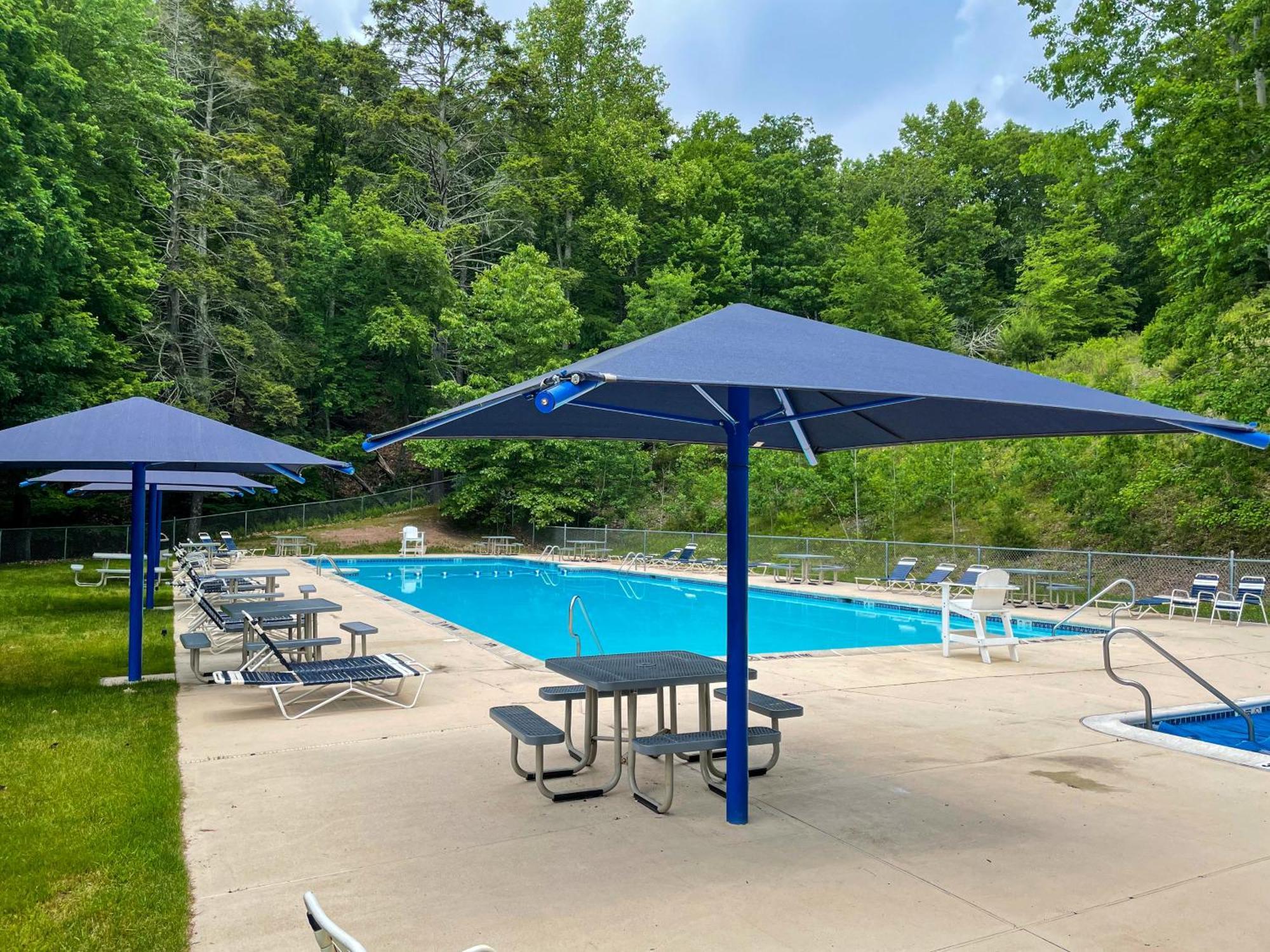 Premier Cozy Cabin - Free Amenities & Comm Indoor Pools Bushkill Exterior photo